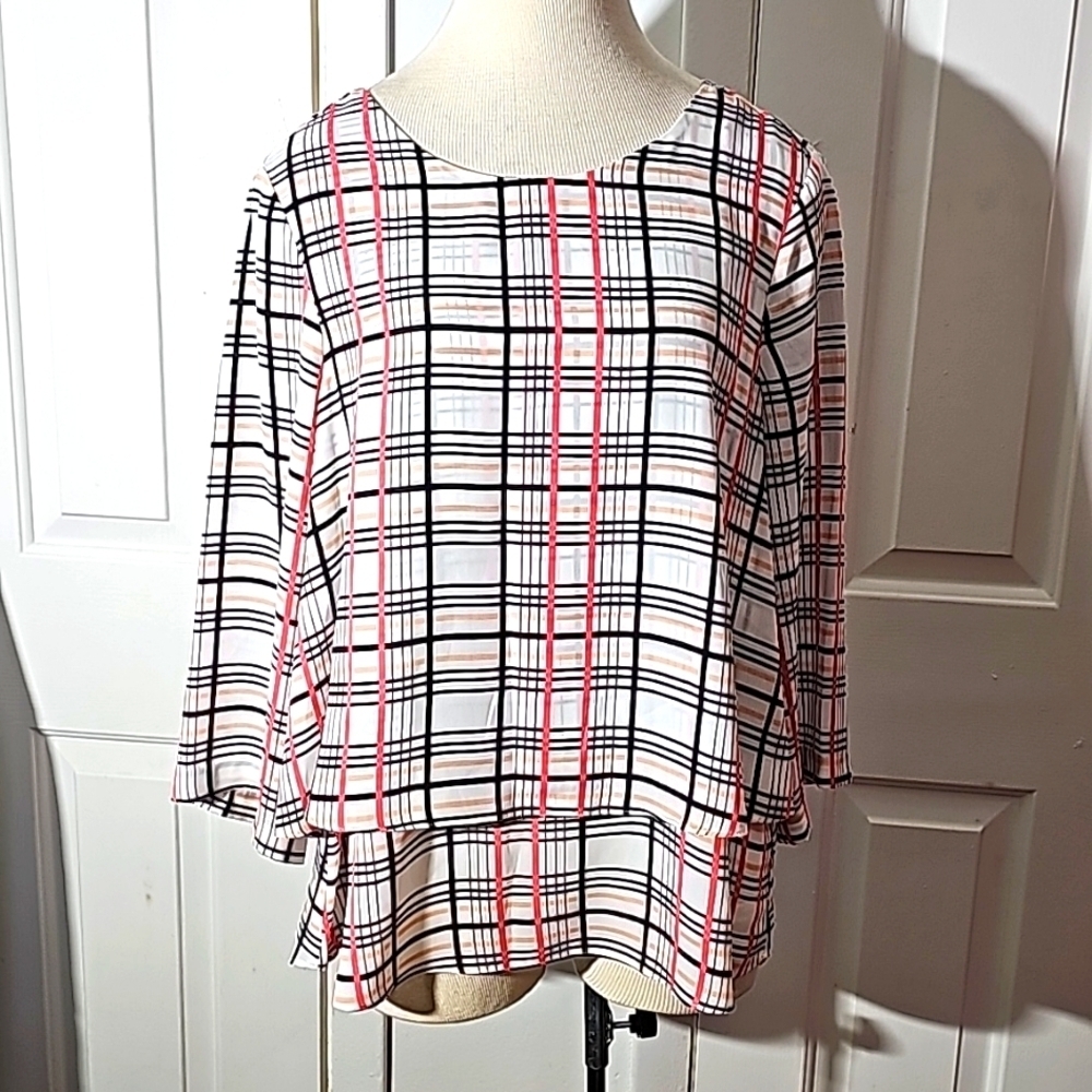 Chaus women's plaid blouse. Oversized medium.‎ Flowie fabric black, pink medium
